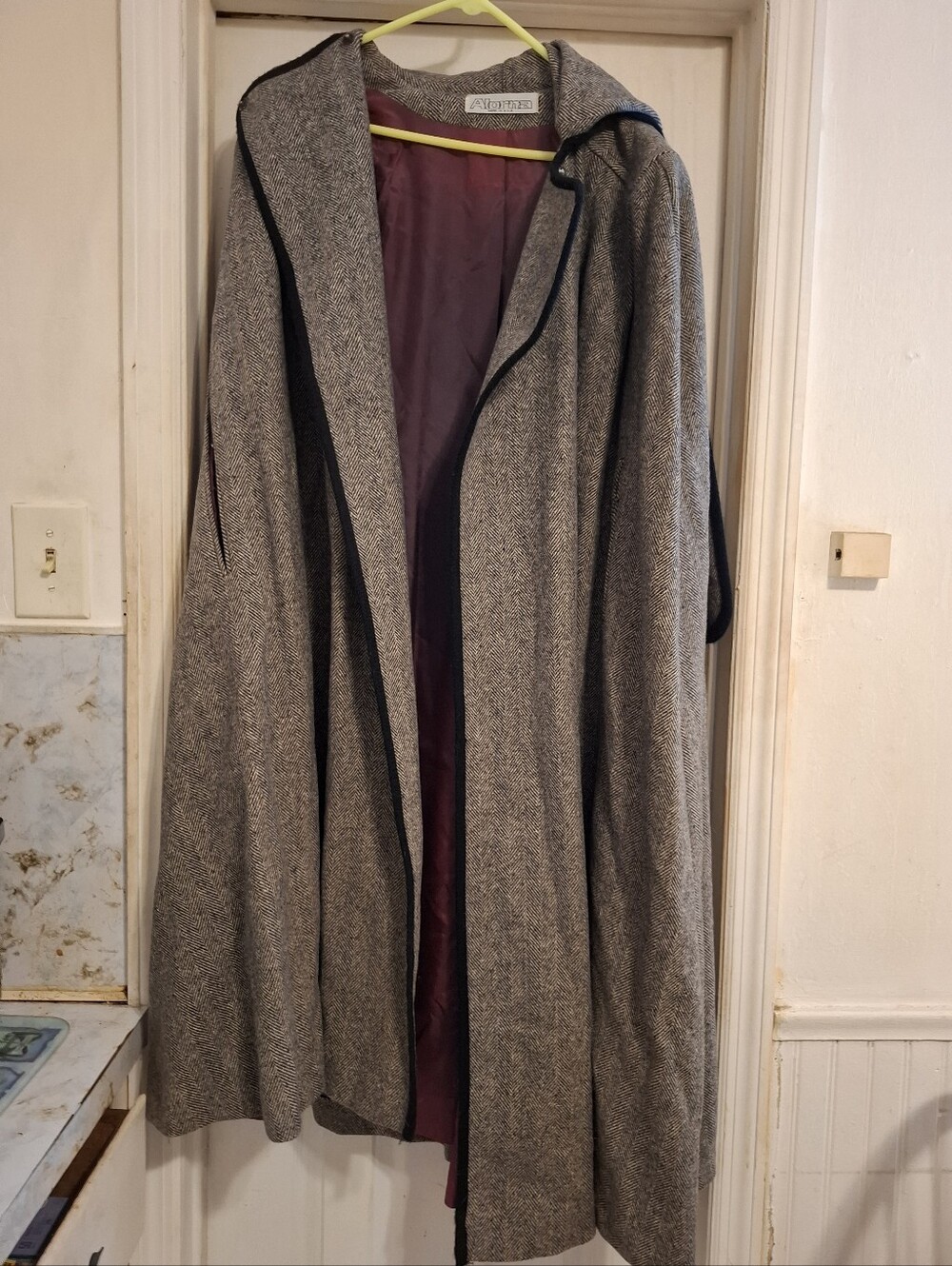 Alorna Vintage Wool Herringbone Cape 2XL